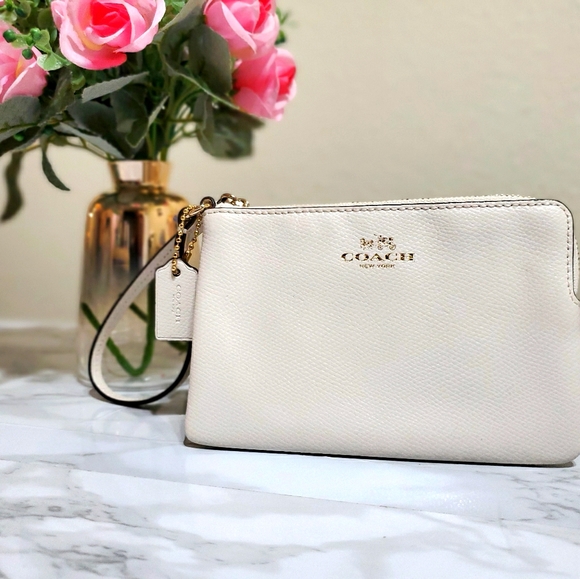 Sale | Coach wristlet